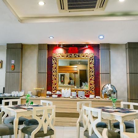 The Cube Hotel Malioboro, Azana Hotels Collection Γιογκιακάρτα Εξωτερικό φωτογραφία