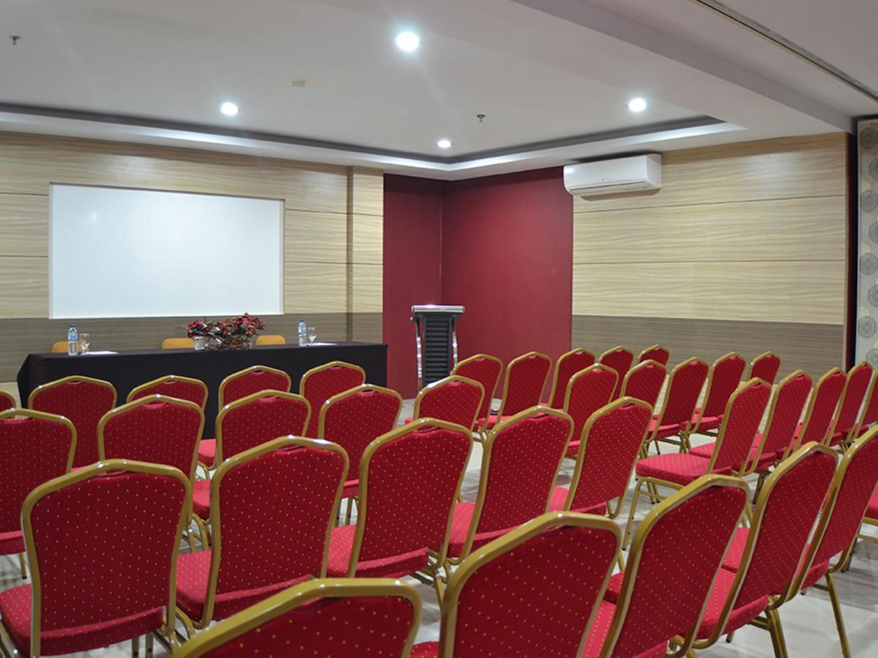 The Cube Hotel Malioboro, Azana Hotels Collection Γιογκιακάρτα Εξωτερικό φωτογραφία