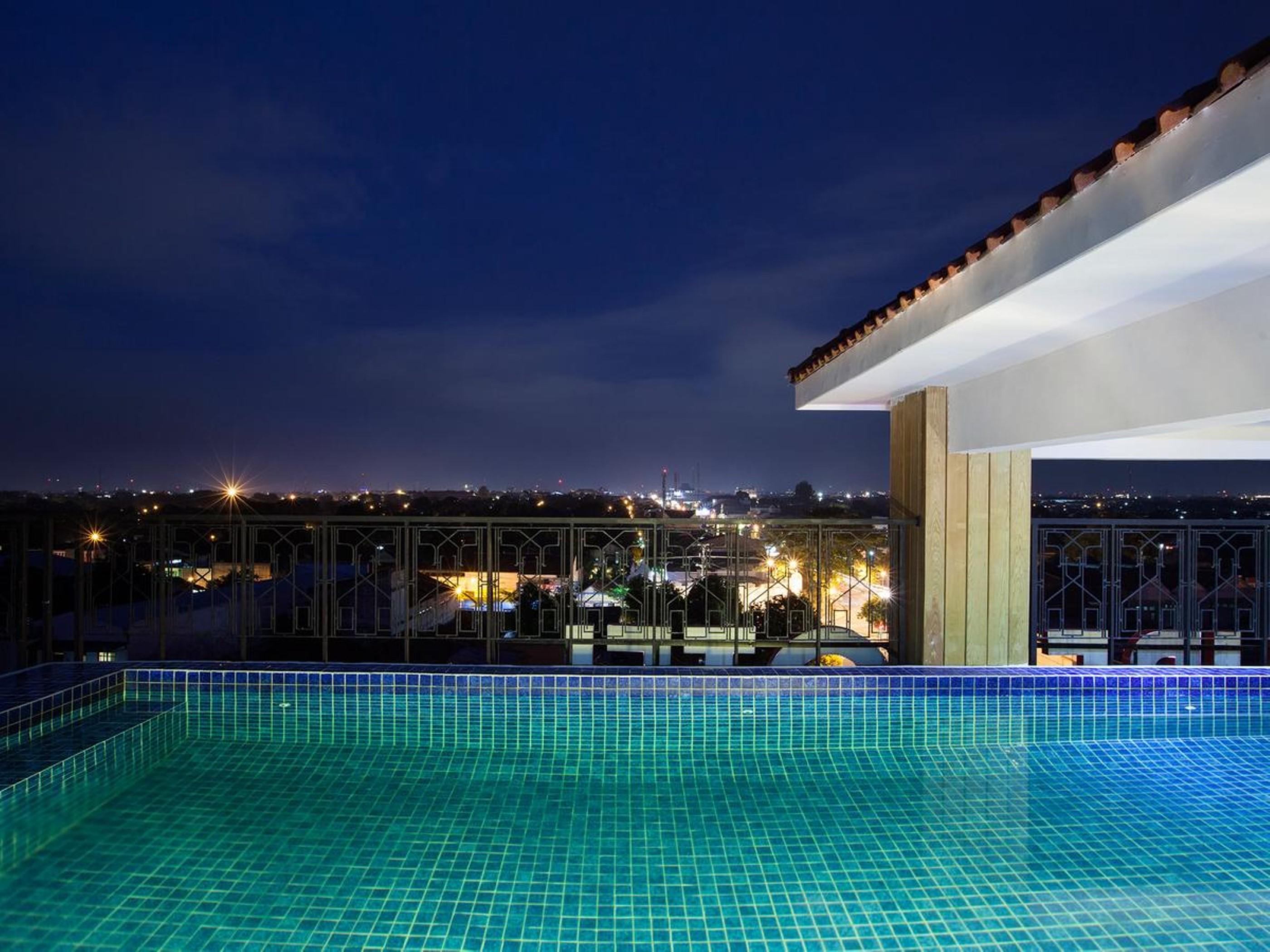 The Cube Hotel Malioboro, Azana Hotels Collection Γιογκιακάρτα Εξωτερικό φωτογραφία