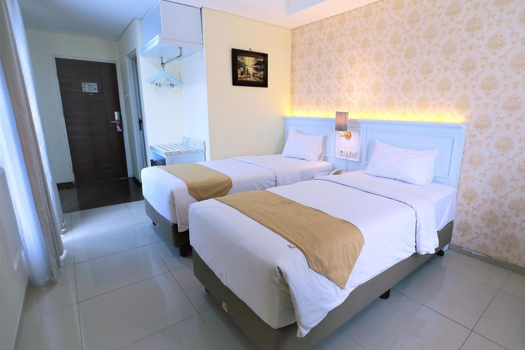 The Cube Hotel Malioboro, Azana Hotels Collection Γιογκιακάρτα Εξωτερικό φωτογραφία