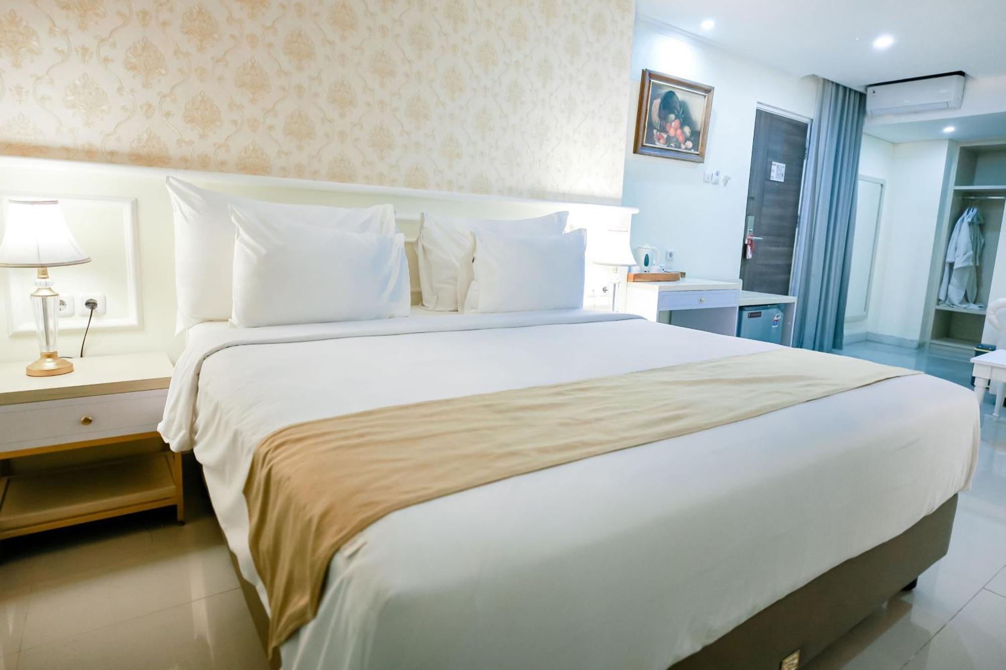 The Cube Hotel Malioboro, Azana Hotels Collection Γιογκιακάρτα Εξωτερικό φωτογραφία